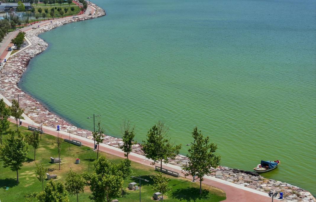 İzmir’de denizin rengi değişti! Görüntü ne ifade ediyor? 6